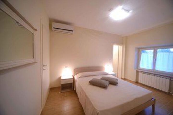 Room 27 of 52