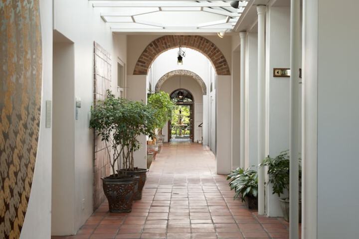 Ballroom/Hall 82 of 108