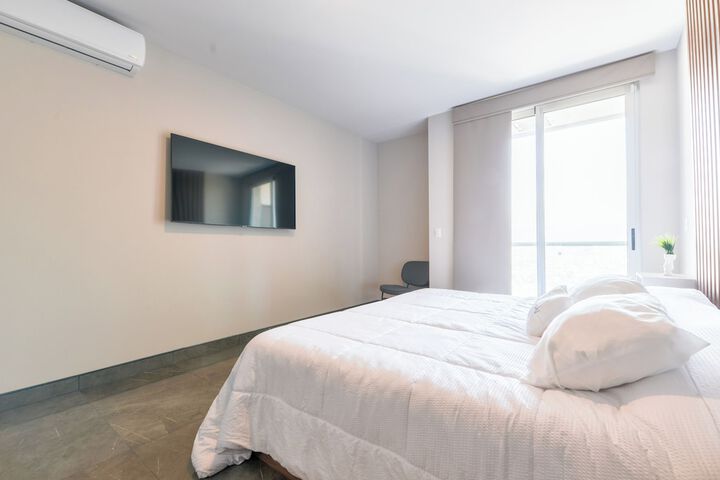 Room 31 of 233