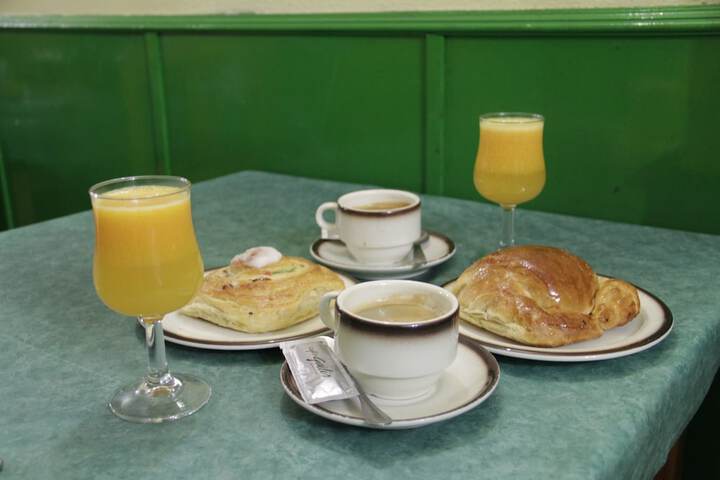 Breakfast area
