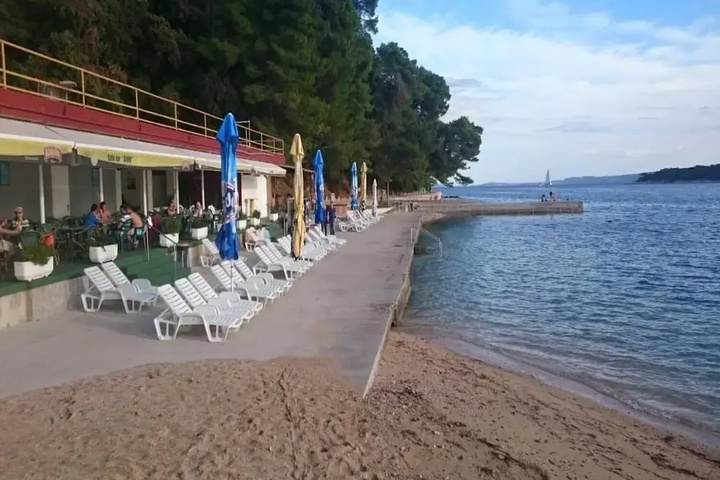 Beach 13 of 18