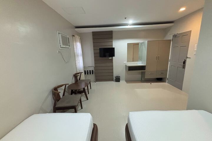 Room 50 of 96