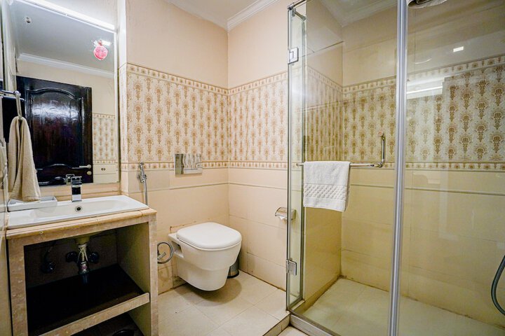 Room 83 of 111