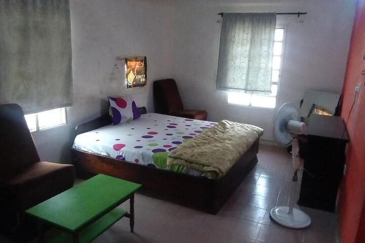 Room 12 of 27