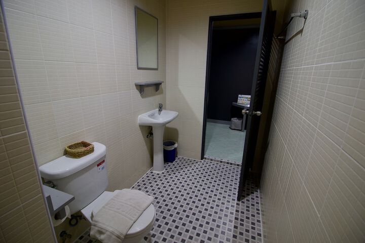Room 26 of 47