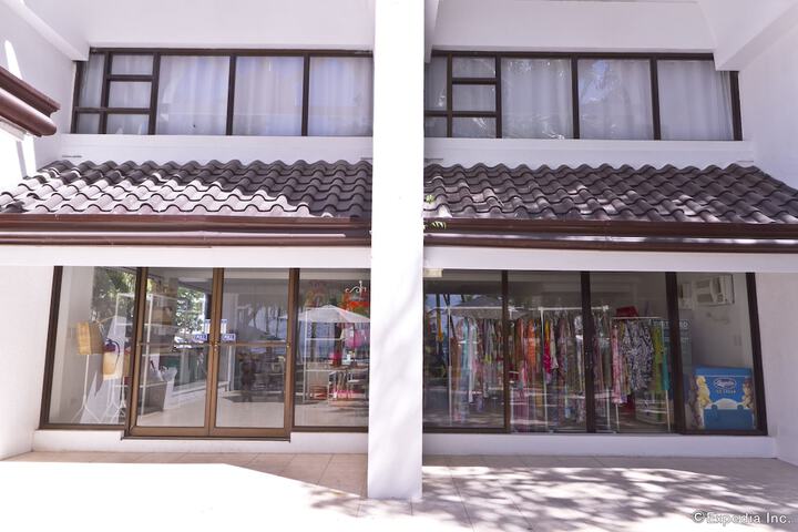 Gift Shop 113 of 164