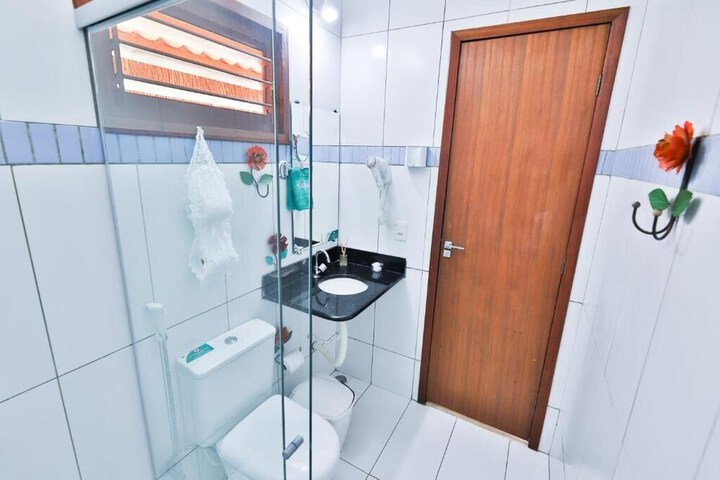 Room 27 of 106