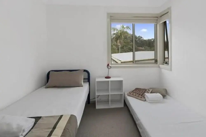 Room 2 of 16