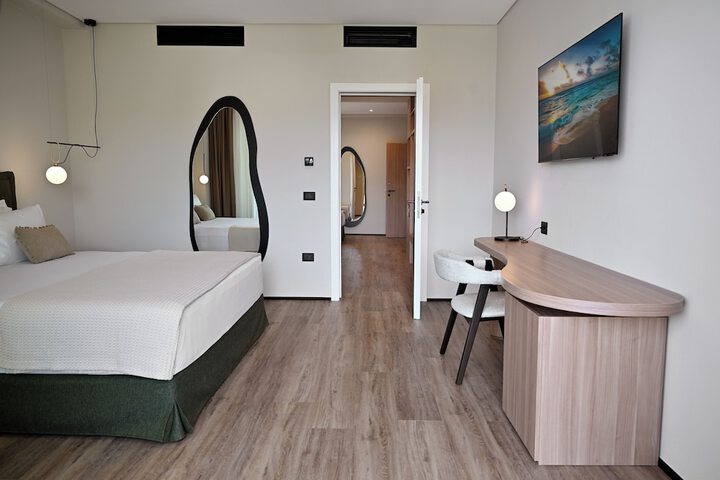 Room 14 of 72