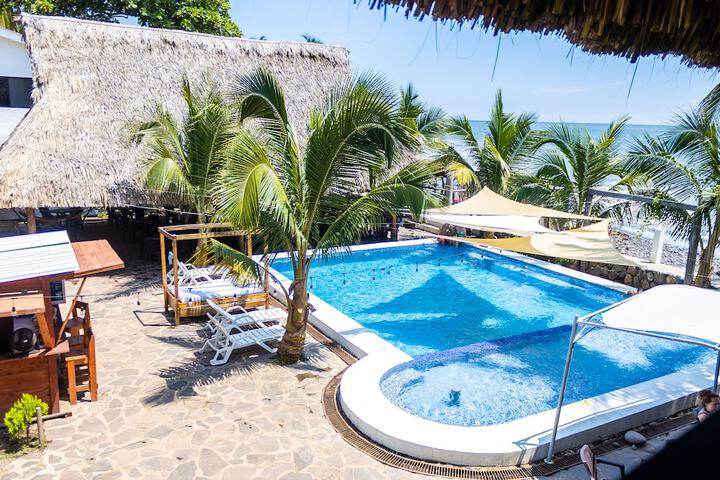 YALI Hotel & Resort in Tamanique