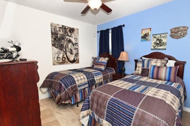 Room 5 of 23