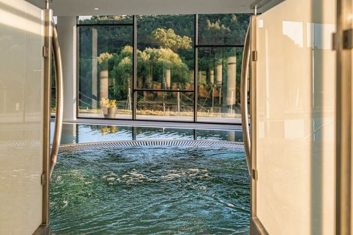 Pool 38 of 117