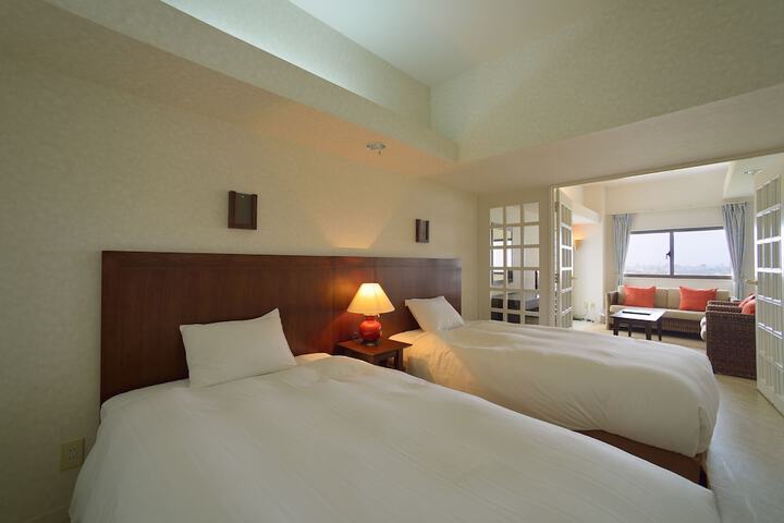 Room 4 of 47