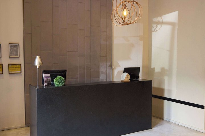 Entrance & Lobby