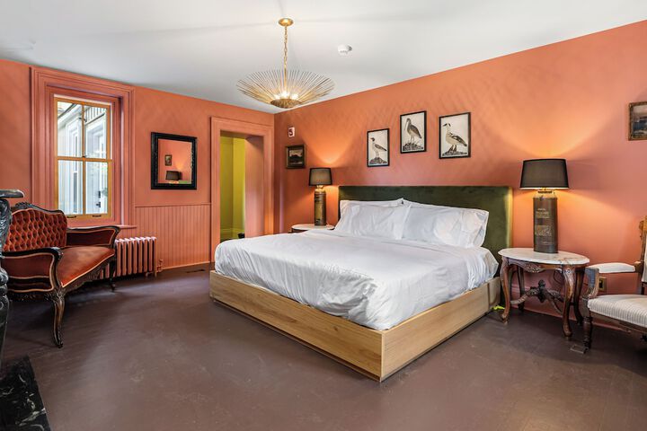 Room 2 of 22
