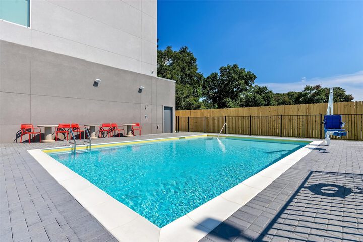 Pool image of Tru by Hilton Pensacola I-10 North Davis Highway