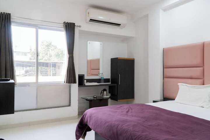 Room 16 of 86
