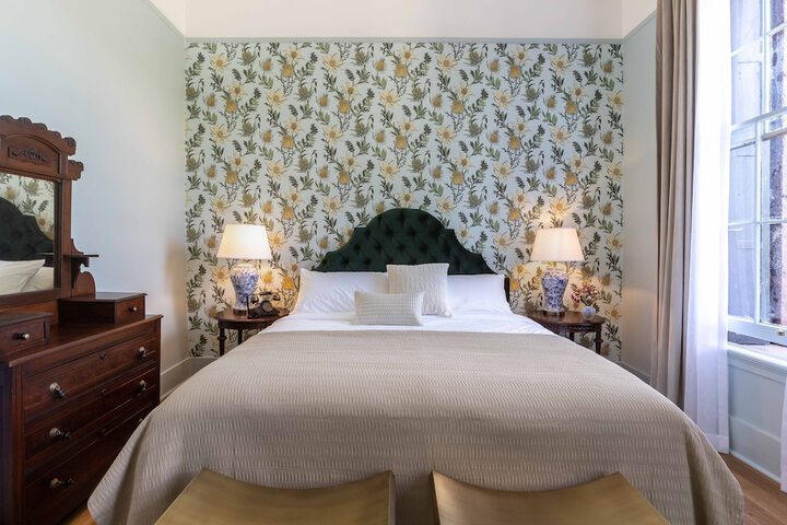1 King Bed (1 of 13)