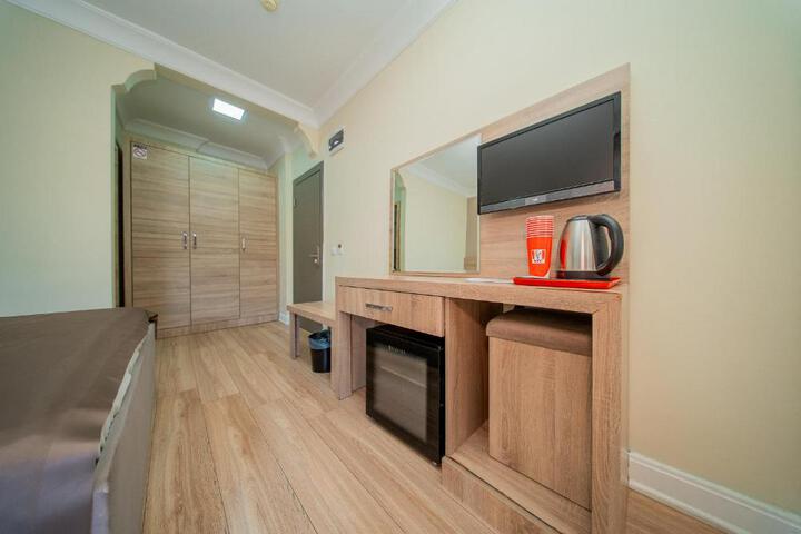 Photo 8