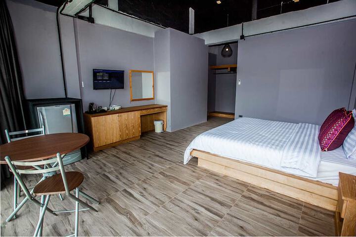 Room 9 of 24