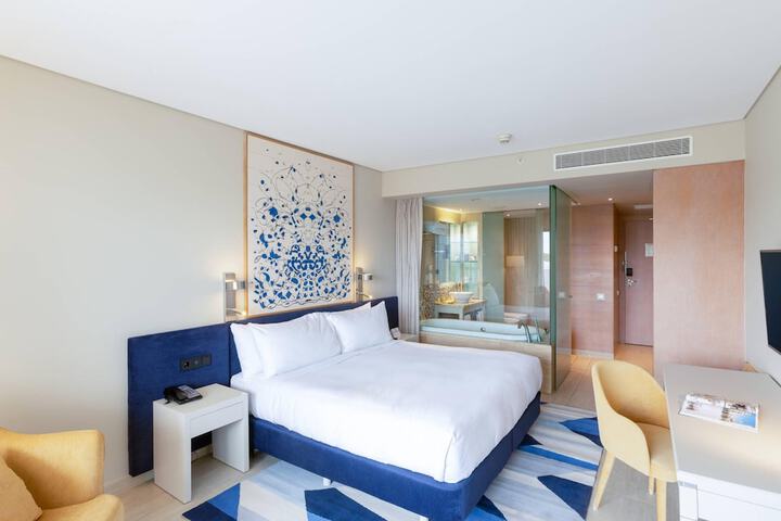 Room 40 of 152