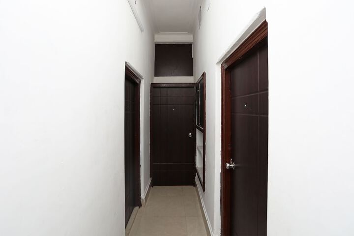 Ballroom/Hall 27 of 29