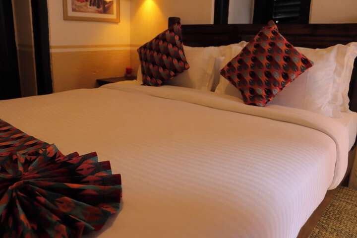 Room 3 of 28