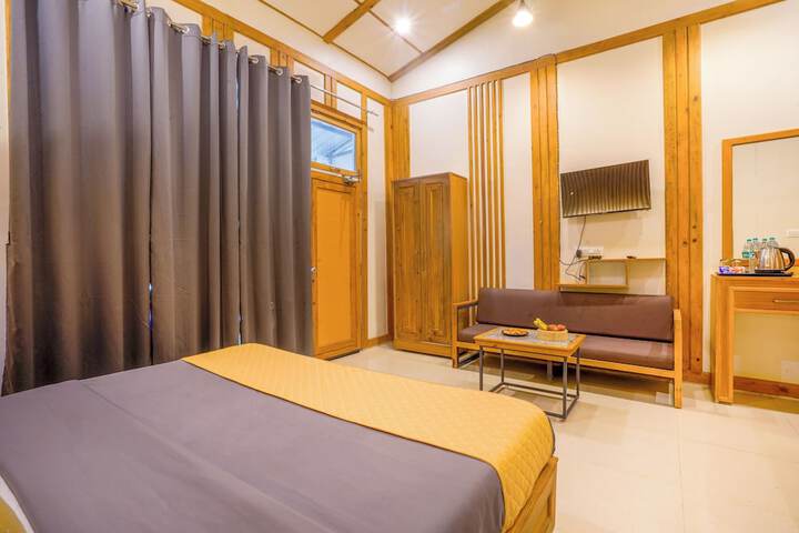 Room 30 of 100