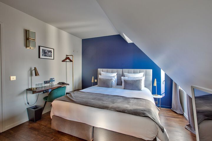 Room 28 of 51