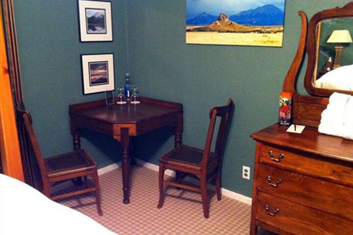 Room 11 of 31