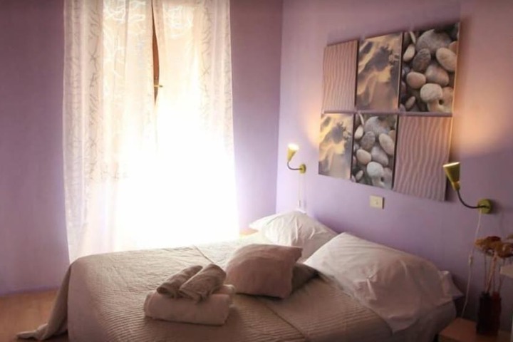 Room 2 of 46