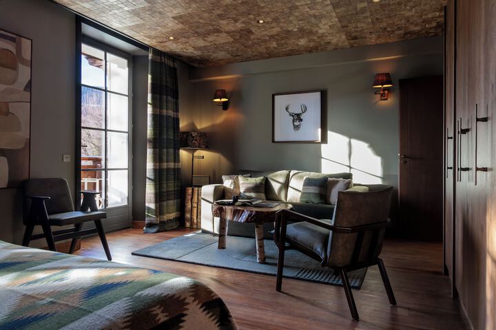 Room 42 of 114