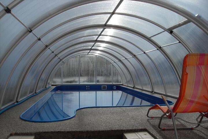 Pools & Facilities