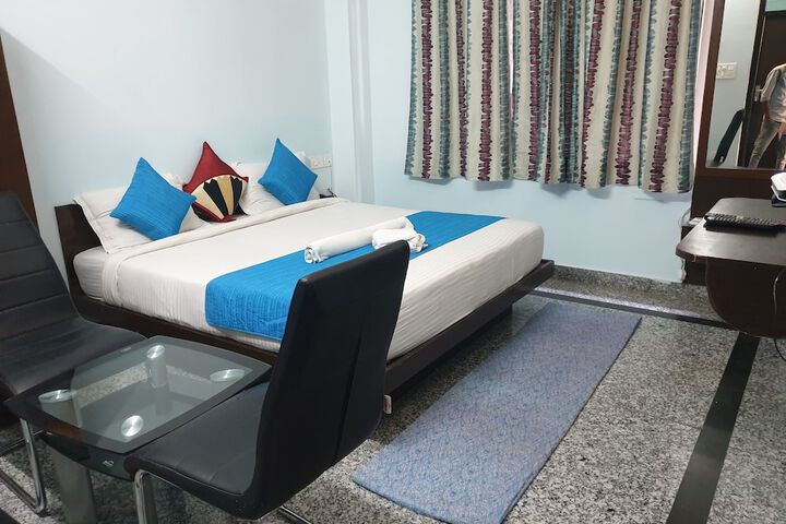 Room 15 of 25