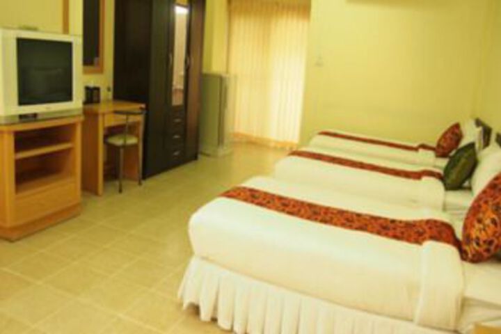 Room 7 of 15