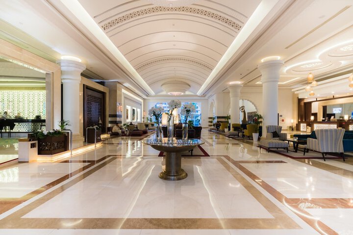 Hotel Interior 14 of 183