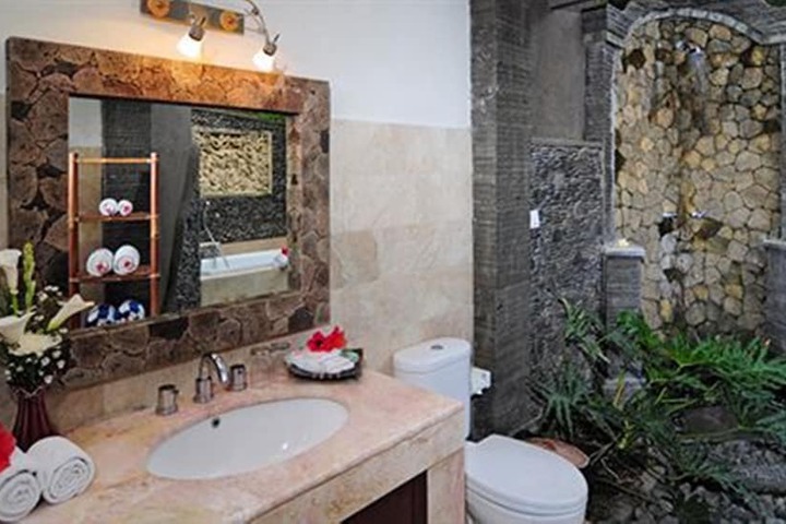 Bathroom Interior Photo