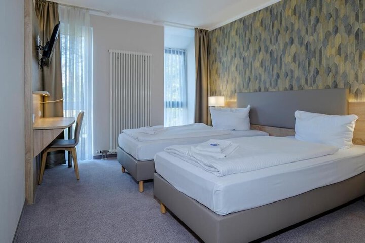 Room 4 of 31