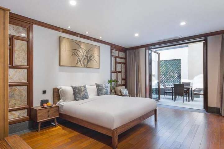 Room 18 of 52