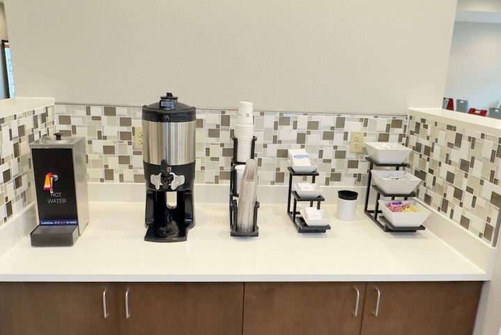 Breakfast/Coffee Service 40 of 50