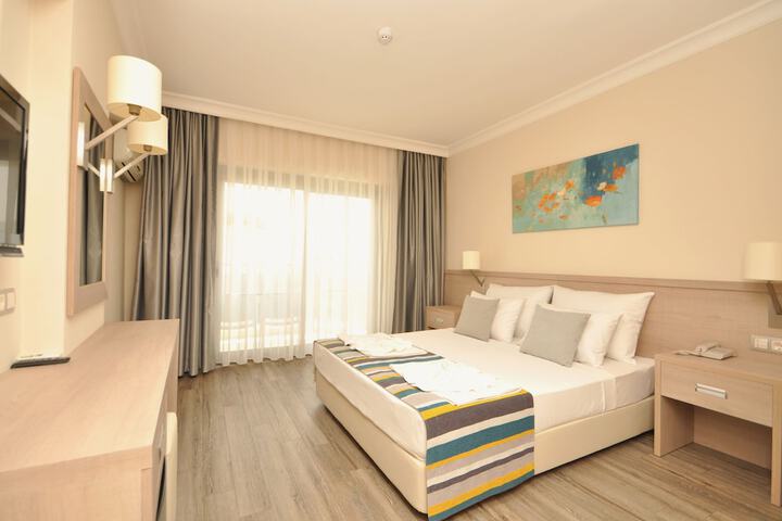 Room 4 of 23