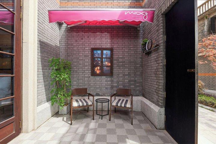 Room 7 of 35