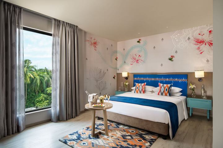Room 4 of 36