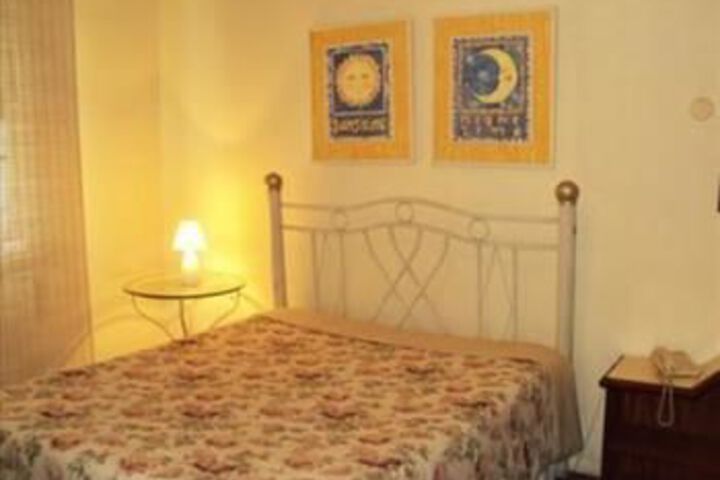 Room 12 of 35