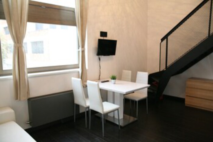 Room 64 of 275