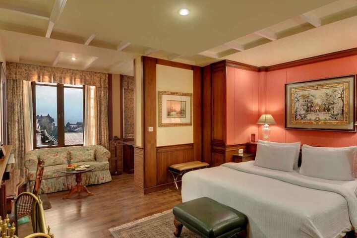 Room 4 of 89