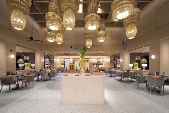 Dining 106 of 131
