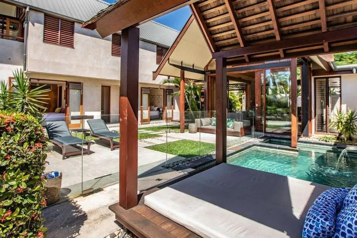 Pool 13 of 27