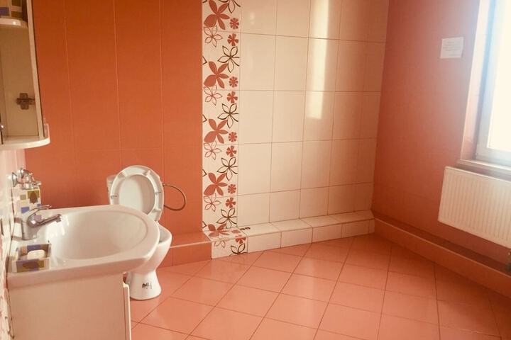 Room 16 of 20