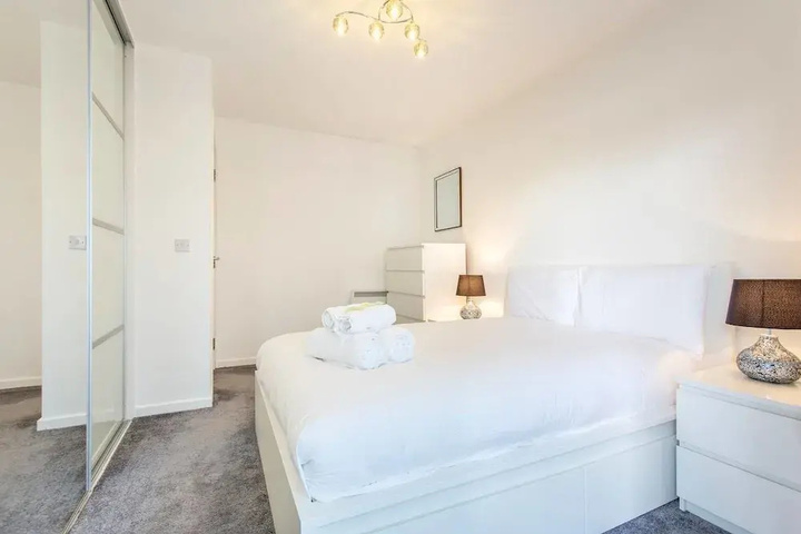 Bright Deco West End Apart Close to City Centre & Hydro W / Parking